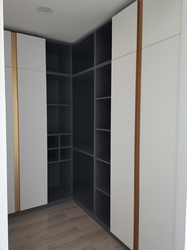 全屋定制衣帽間